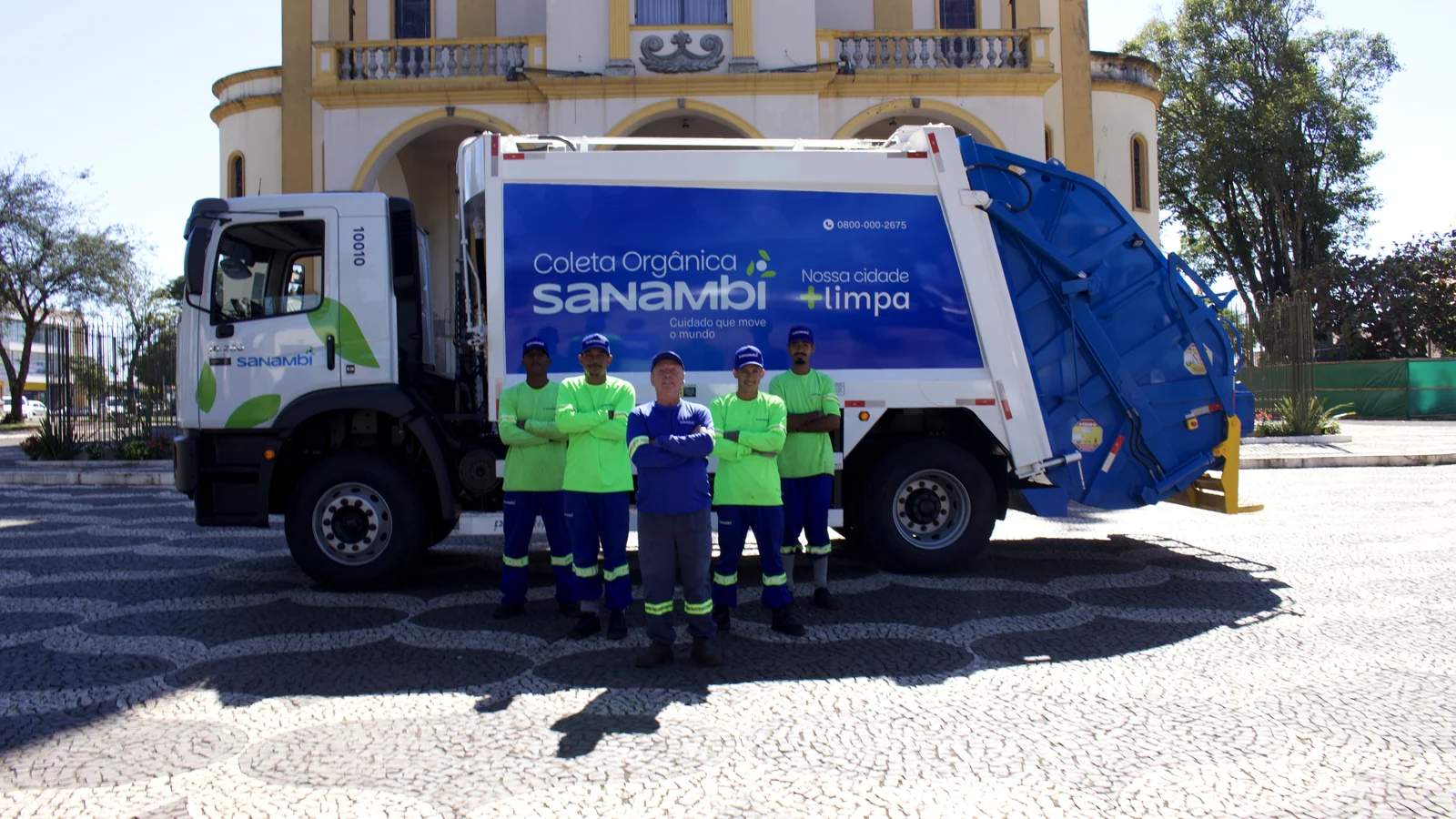 Sanambi inicia operação de limpeza pública em Rolândia